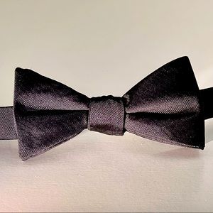 Chaps black bow tie - pre-tied and adjustable